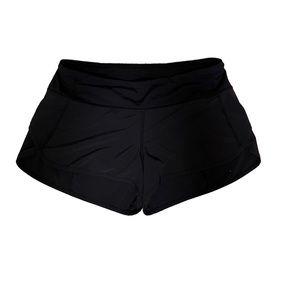 Lululemon black speed-up low rise short 2.5 inch